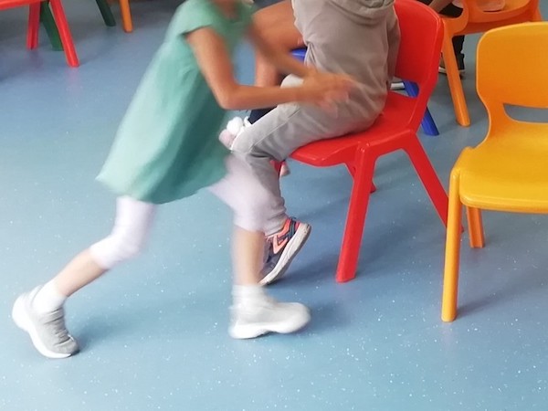 Atividade 2 – Jogo das cadeiras ao som de músicas acerca da cidade do Porto na Escola Básica Fernão de Magalhães