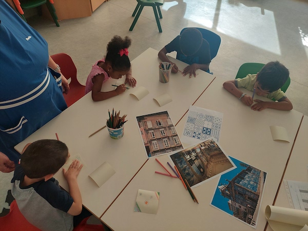 Atividade 1 e 2 - Decoração de um azulejo na Escola Básica da Torrinha (2)
