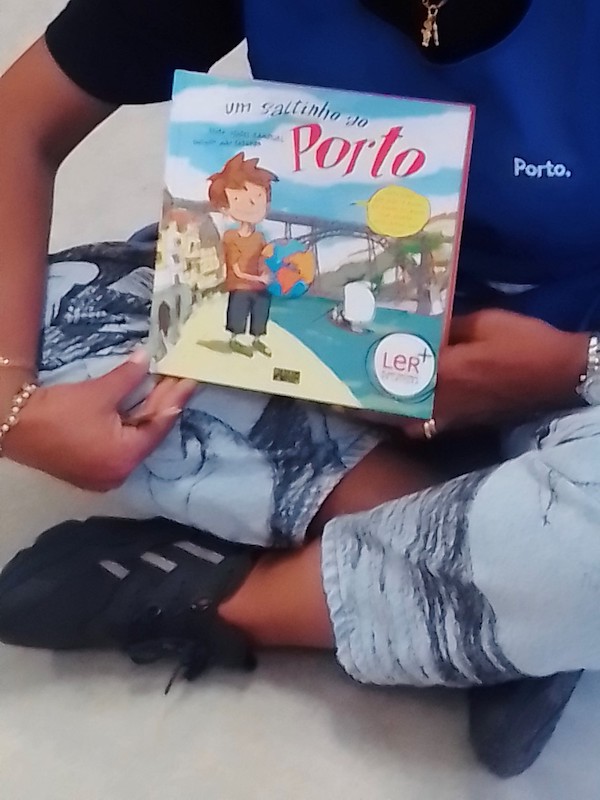 Atividade 1 – Leitura do livro “Um Saltinho ao Porto” de Isabel Zambujal, na Escola Básica da Torrinha